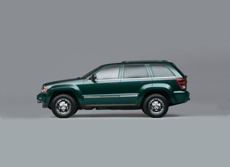  Jeep Grand Cherokee 2005 года  (фото 103 из 133)